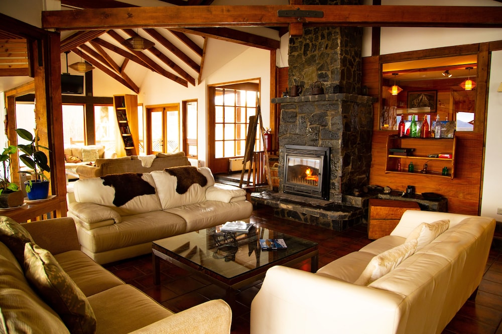 Weskar Patagonian Lodge