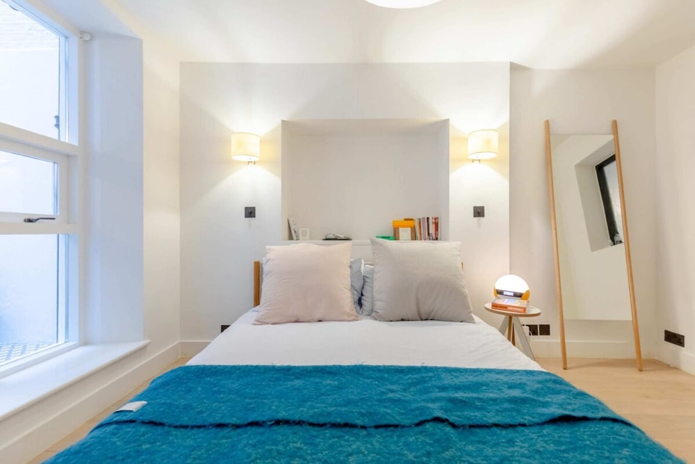 Chic 1BD Flat W/private Terrace Knightsbridge!