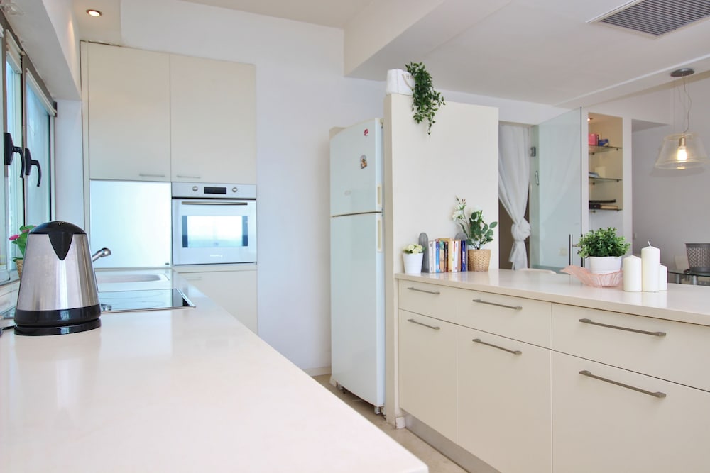 One of a Kind Gordon Beach Front 2BR Apt