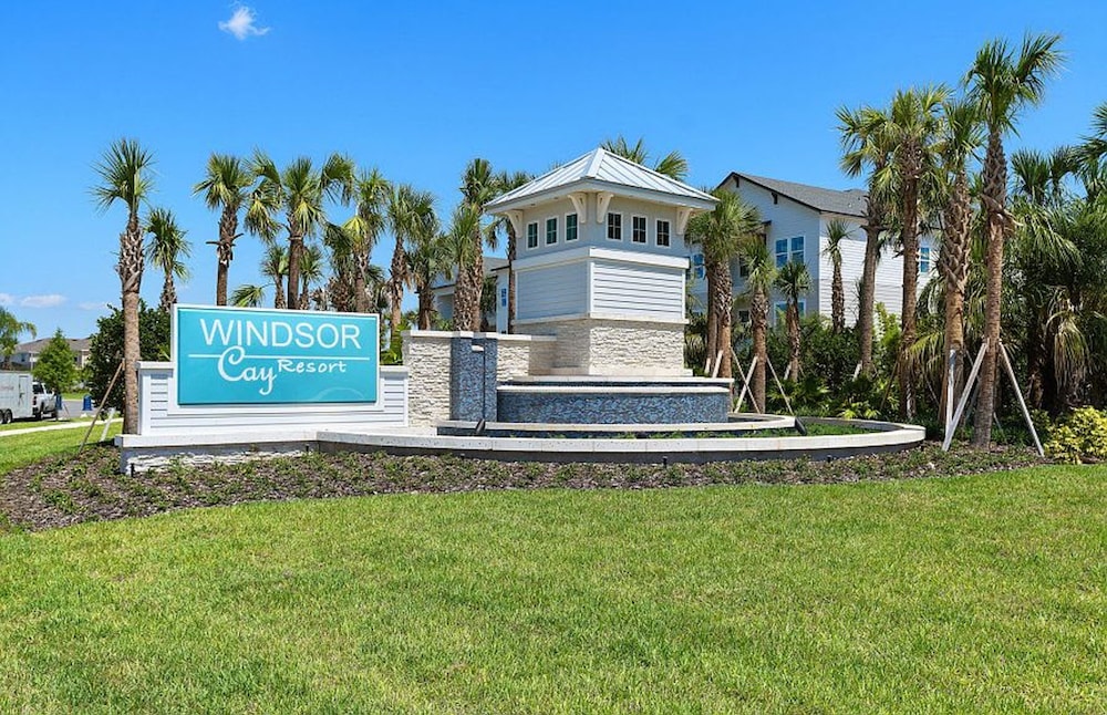 16239 7BR Stunning Home For Your Family Vacation