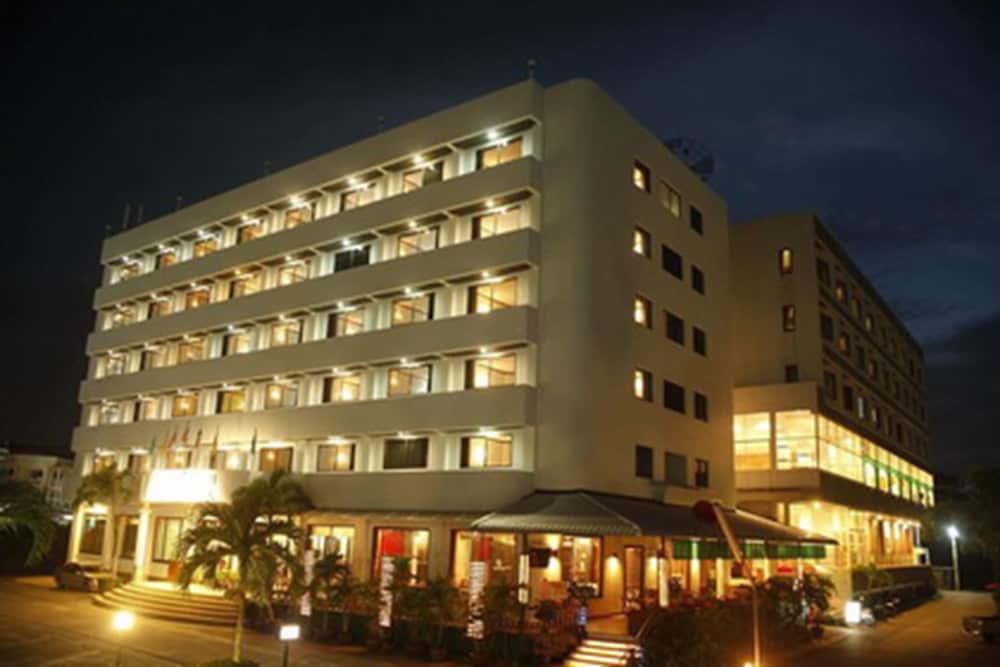 Boonsiam Hotel