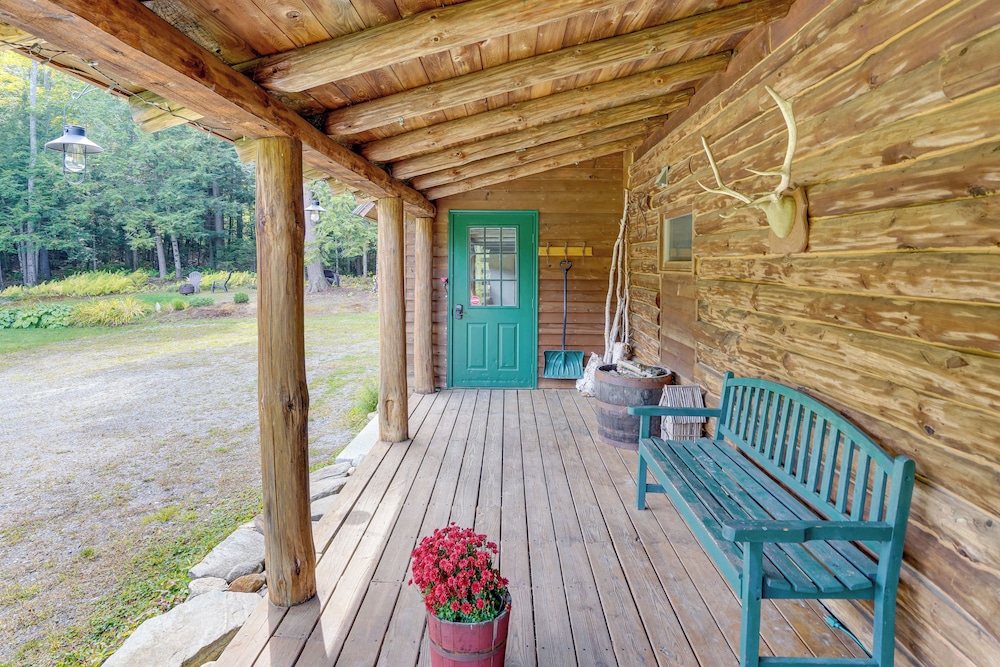 Cozy Log Cabin Near Mt Snow: Views, Modern Comfort