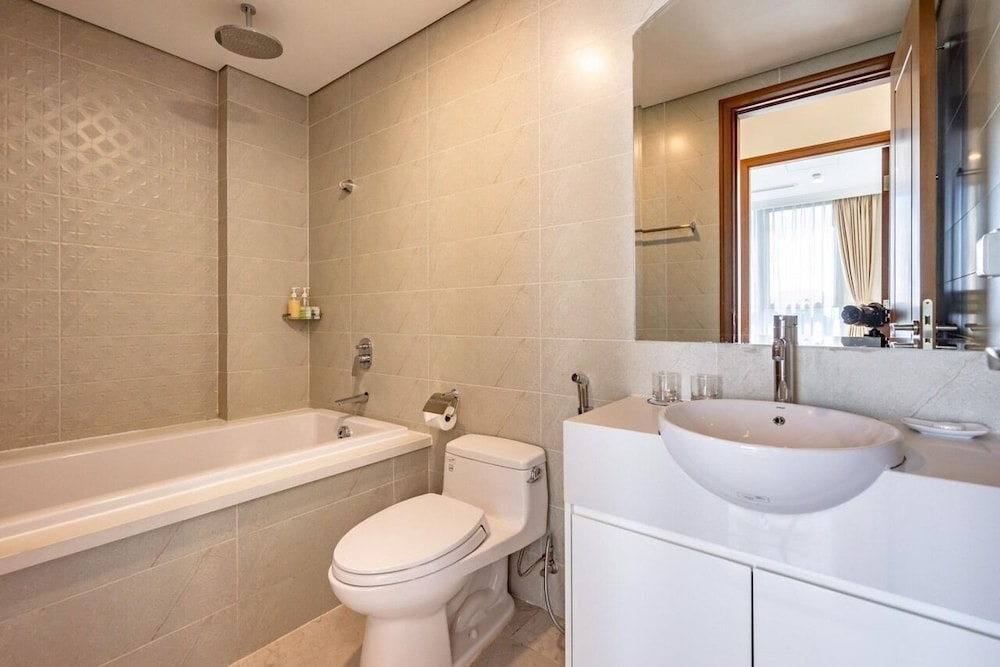 Somi Luxstay LP