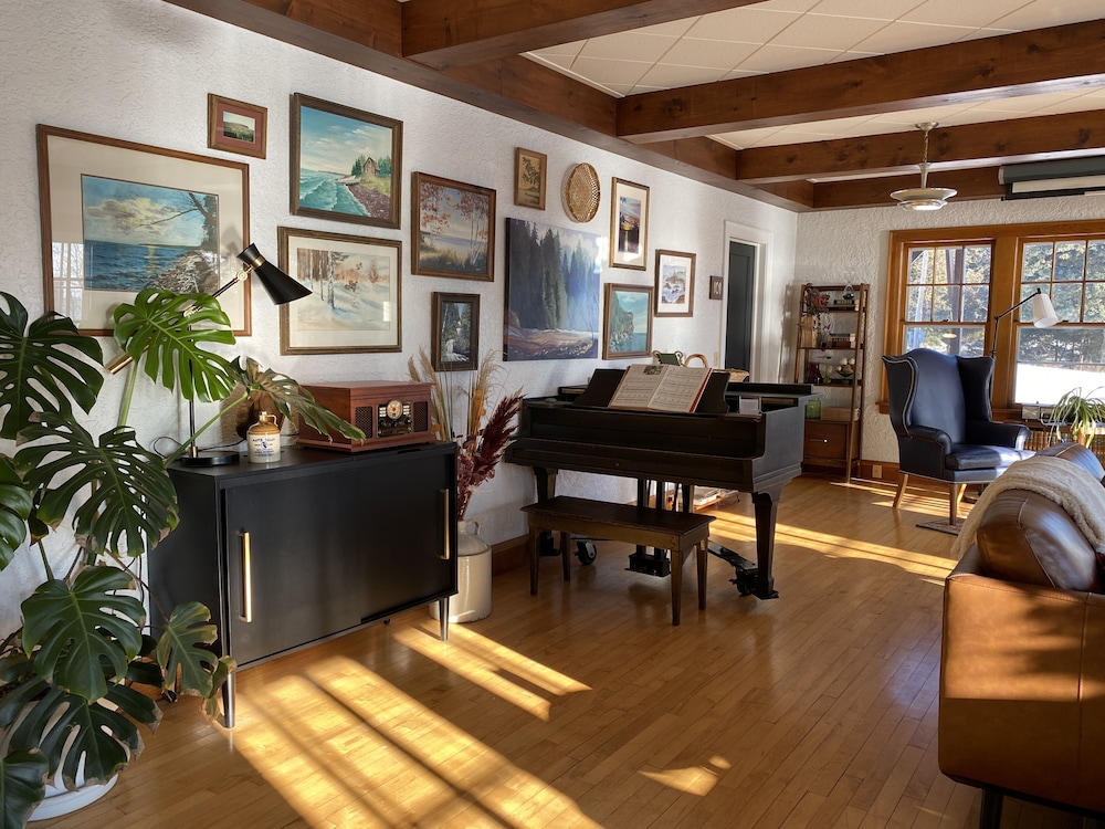 Cascade Lodge