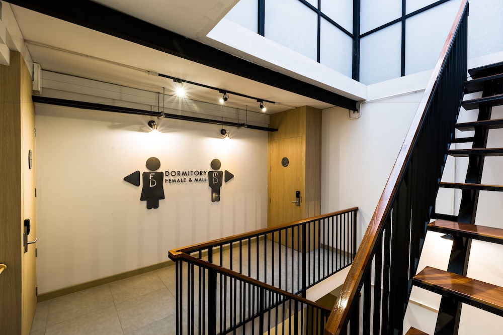 Snoozz Hotel - Hostel