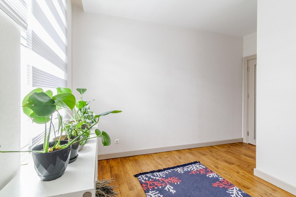 Chic Flat w Gym and Terrace 5 min to Kanyon Mall