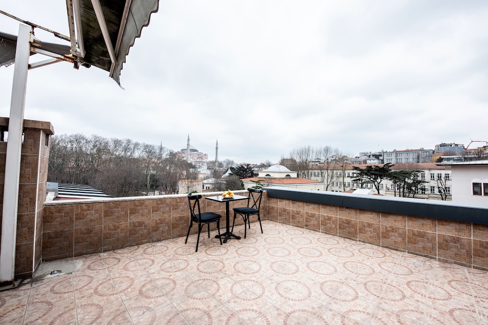 Royal Bosphorus Otel - Image 26