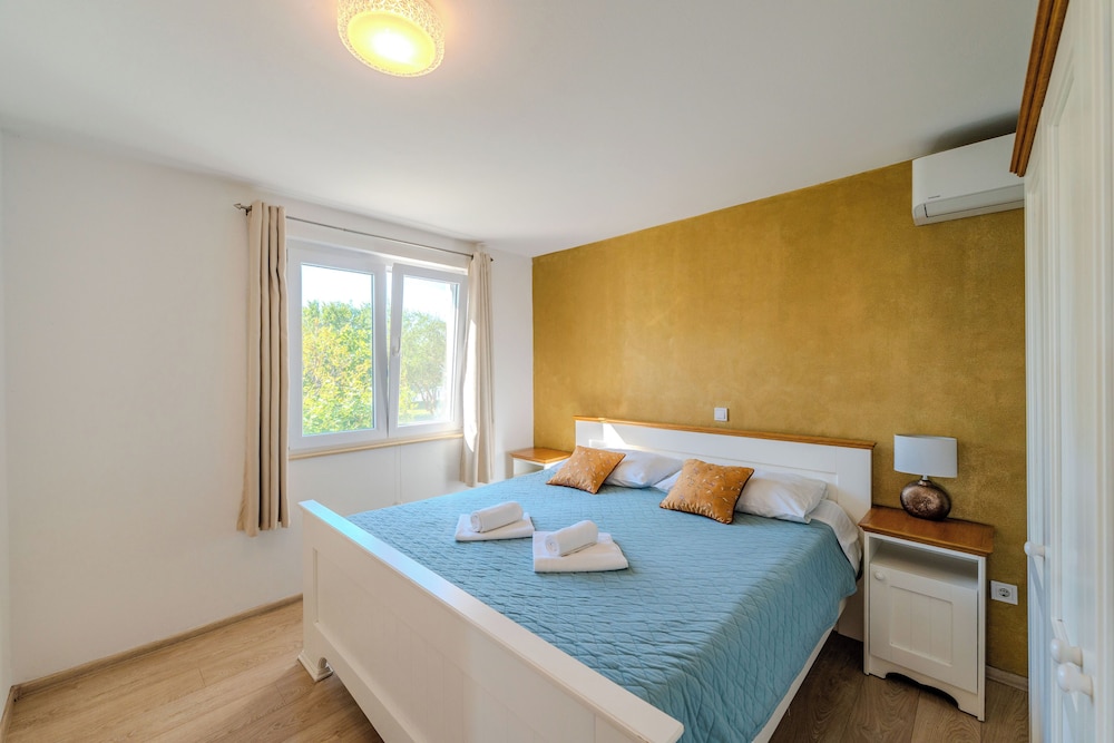 Apartments Batela
