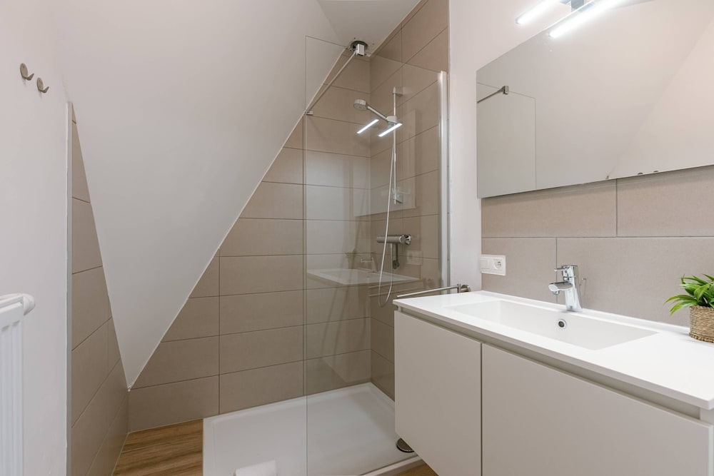 Cozy Beach Apartment in Middelkerke for 5 Guests Bright Living Space With Terrace