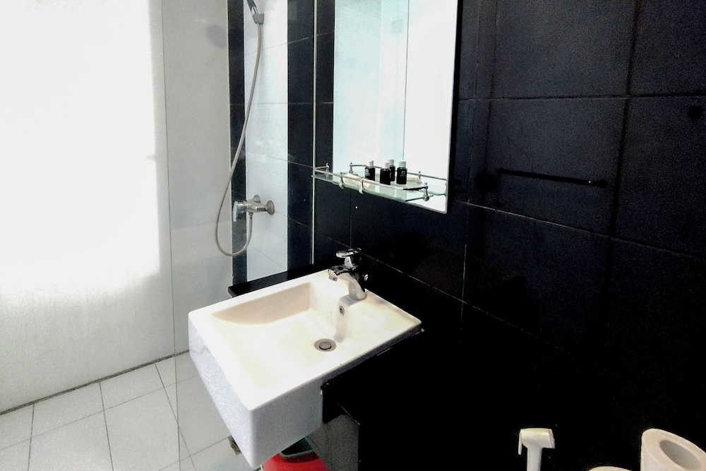 Comfy and Warm Studio at The Square Surabaya Apartment
