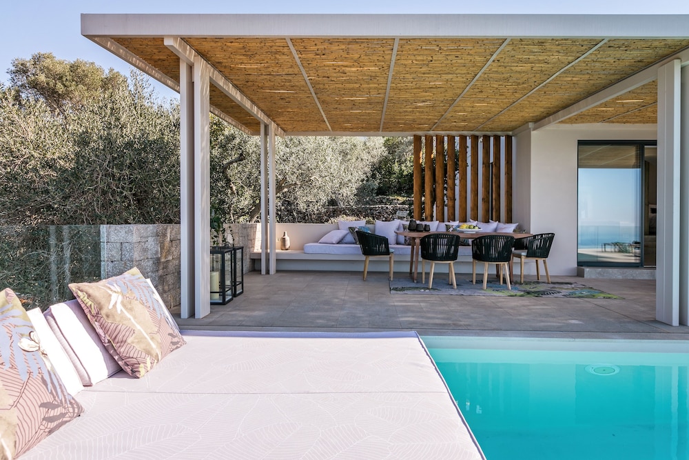 Art Blue Villas
