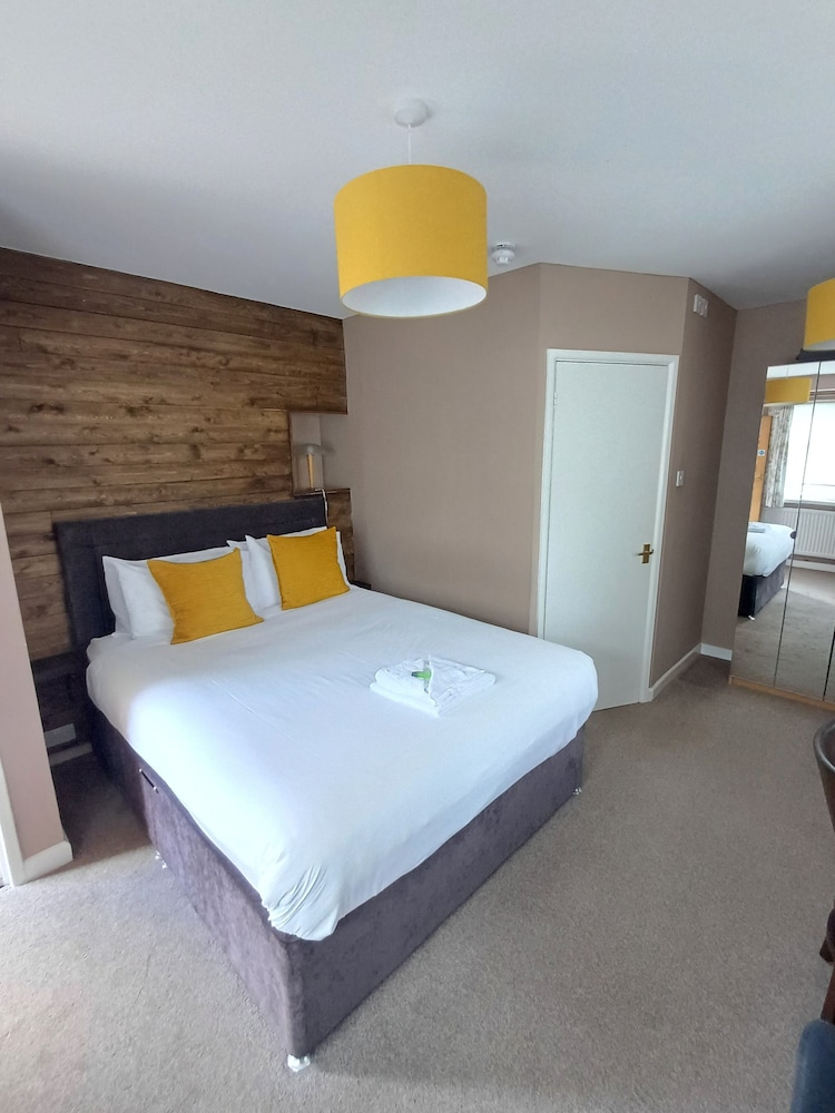 Yeovil Vacations - Northover Manor Hotel - Property Image 37