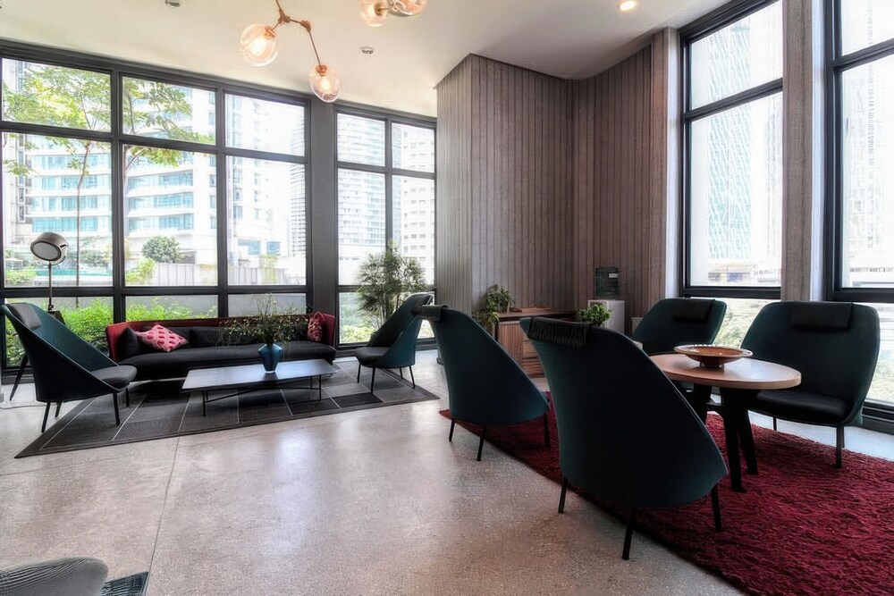 Mews Luxe Residence Apartments