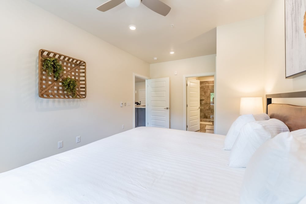 Clearwater Lofts Building 3 by Summit County Mountain Retreats view 4