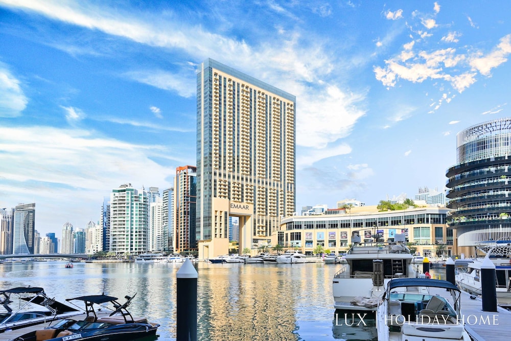 LUX  Marina Promenade Penthouse suite