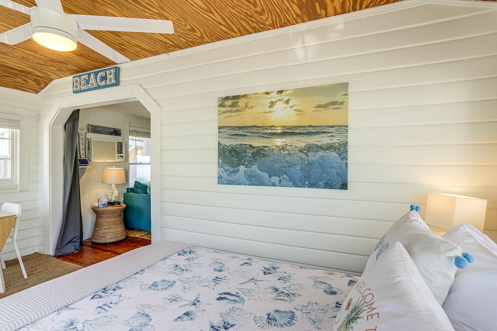 Sunny Treasure Island Bungalow, 200 Steps to Beach view 3