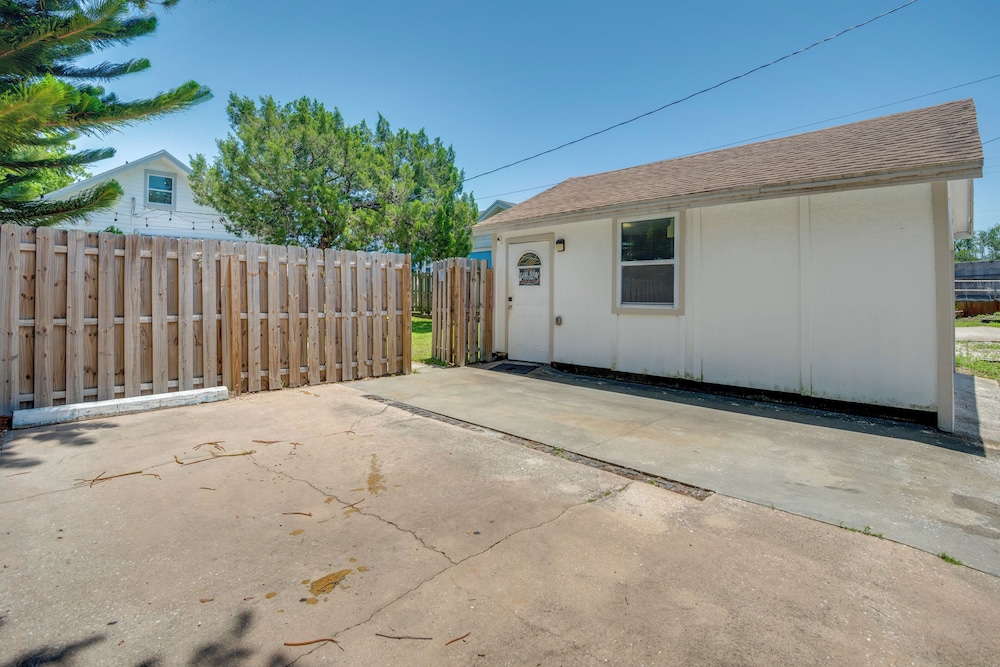 2 Blocks to Canal St: New Smyrna Beach Home