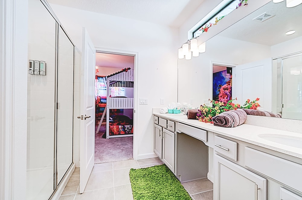 5893 Family Fun Home With Pool Near Theme Parks