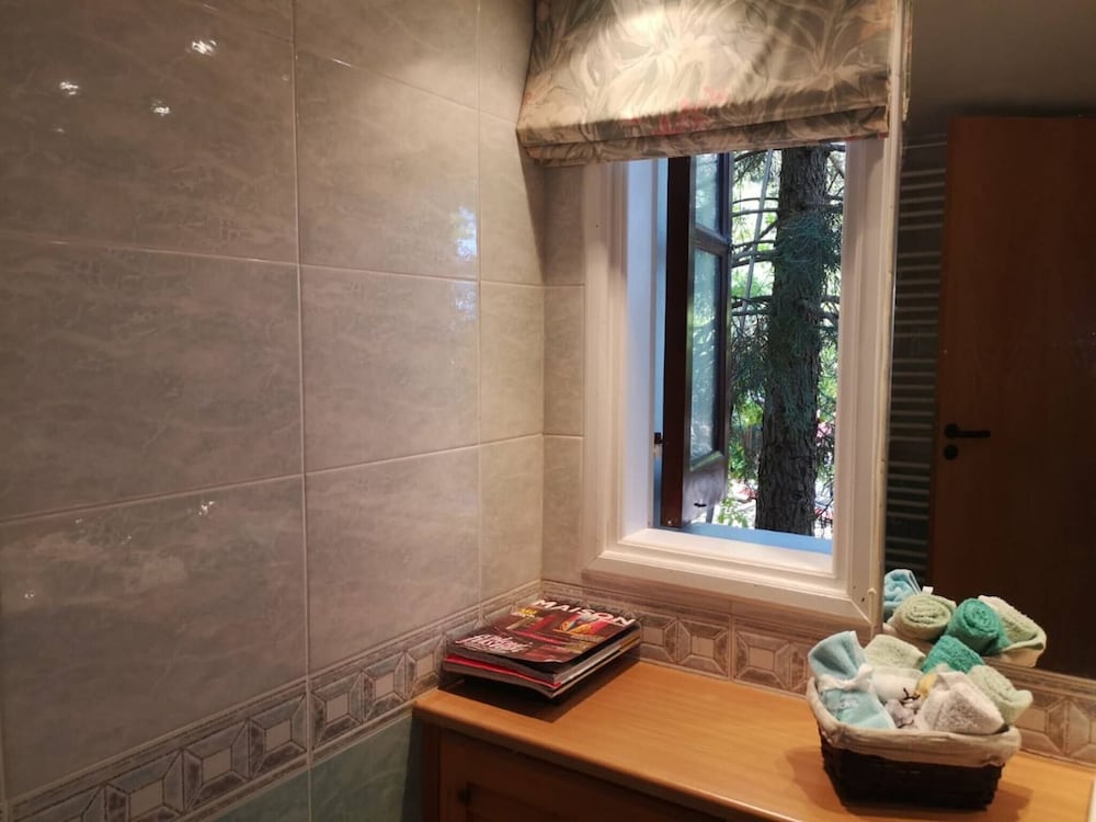Villa Enriette - Panoramic Mountain Retreat in Pano Platres, Cyprus