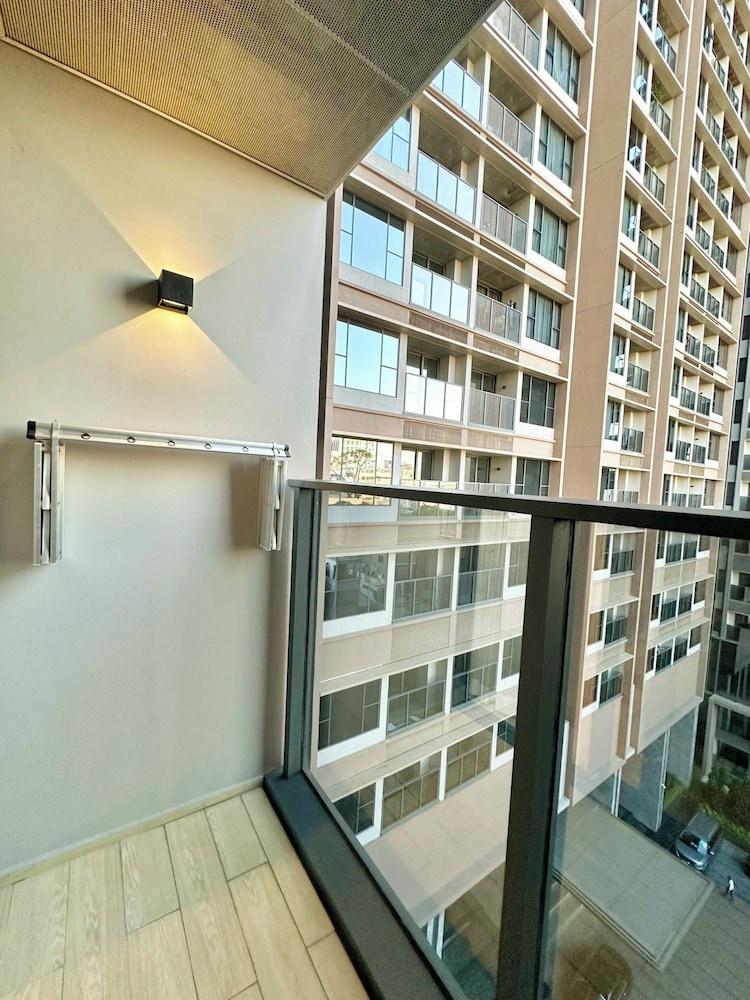 Happy High-end Apartments - Central, whole city view & infinity pools - The MarQ