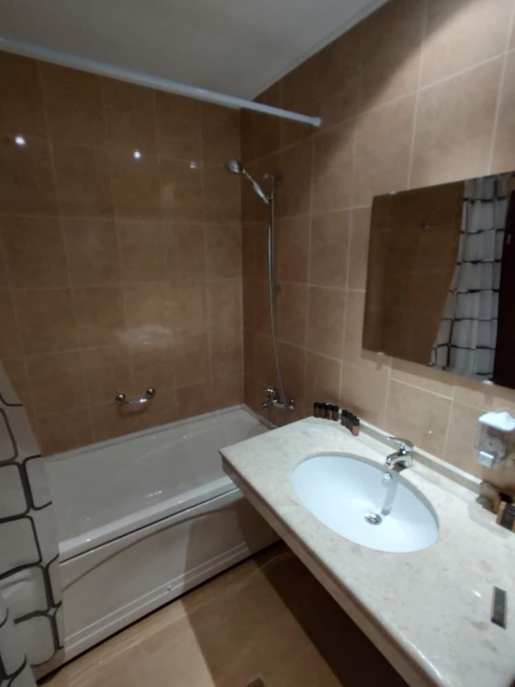 2405 Cosy Mountain View Apartment - 200mbps Wi-fi!