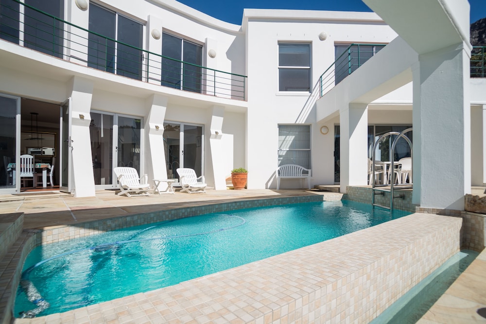 Funkey Villas