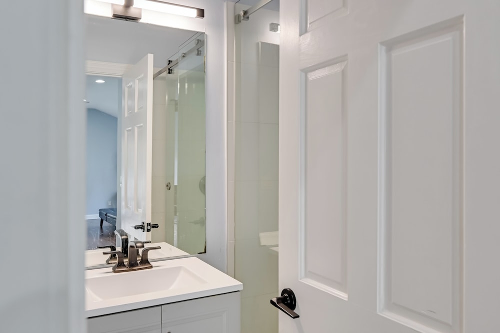 Gold Coast Getaway! Upscale Apt Near New Canaan