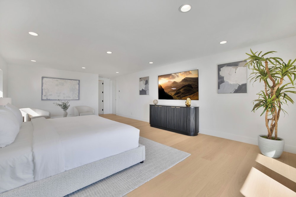 Morning View Malibu - Malibu Masterpiece in the Making w/ Views & Beach Access