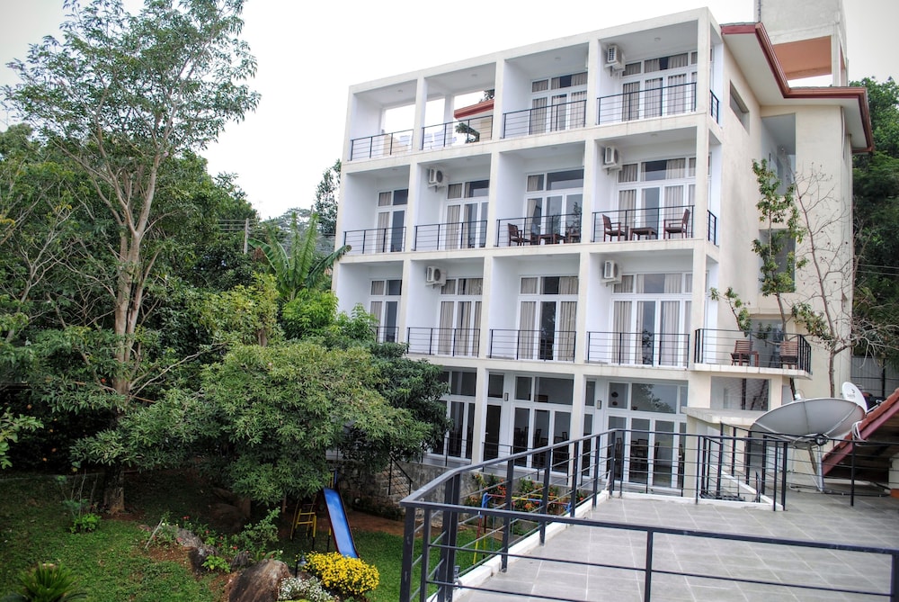 The Kandyan Villa