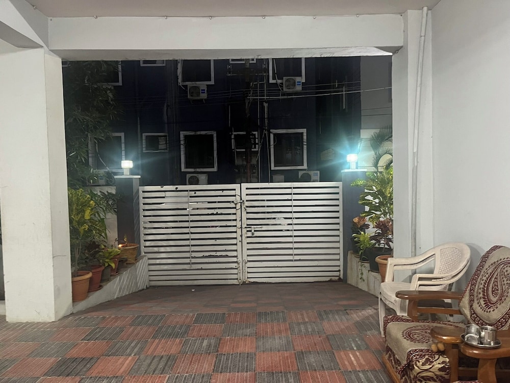 2 BHK Flat Gachibowli AIG 102