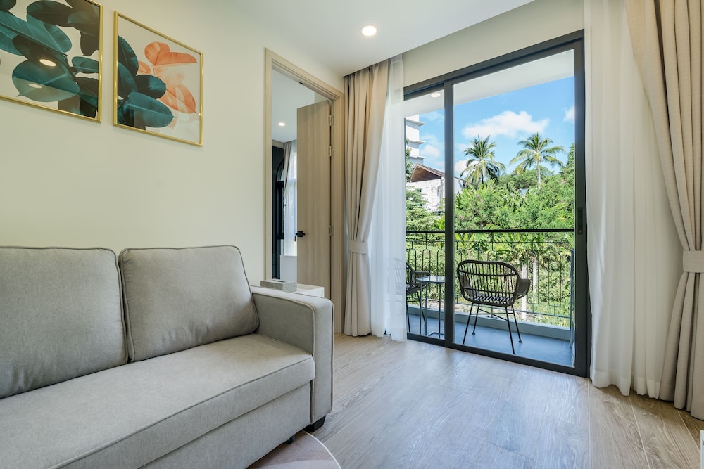 Palmetto Park Residence