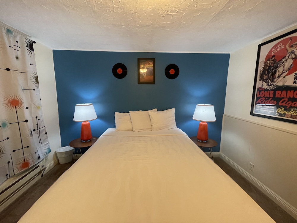 Aiken's Lodge view 5