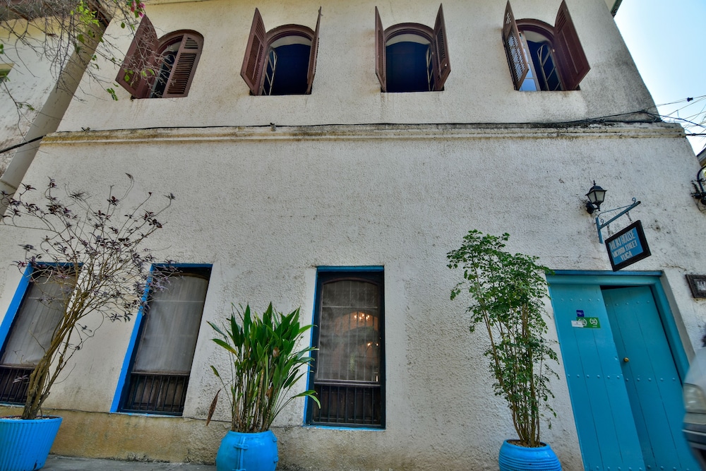 Hiliki House