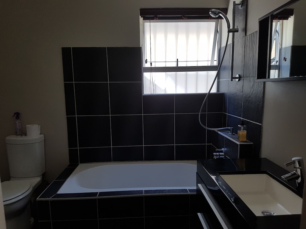 Melkbosch Guesthouse