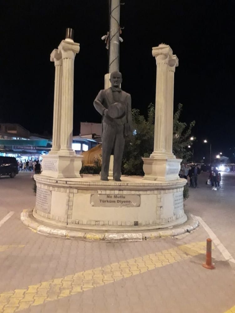 Photo 19