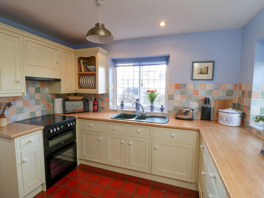 Howe Green Cottage