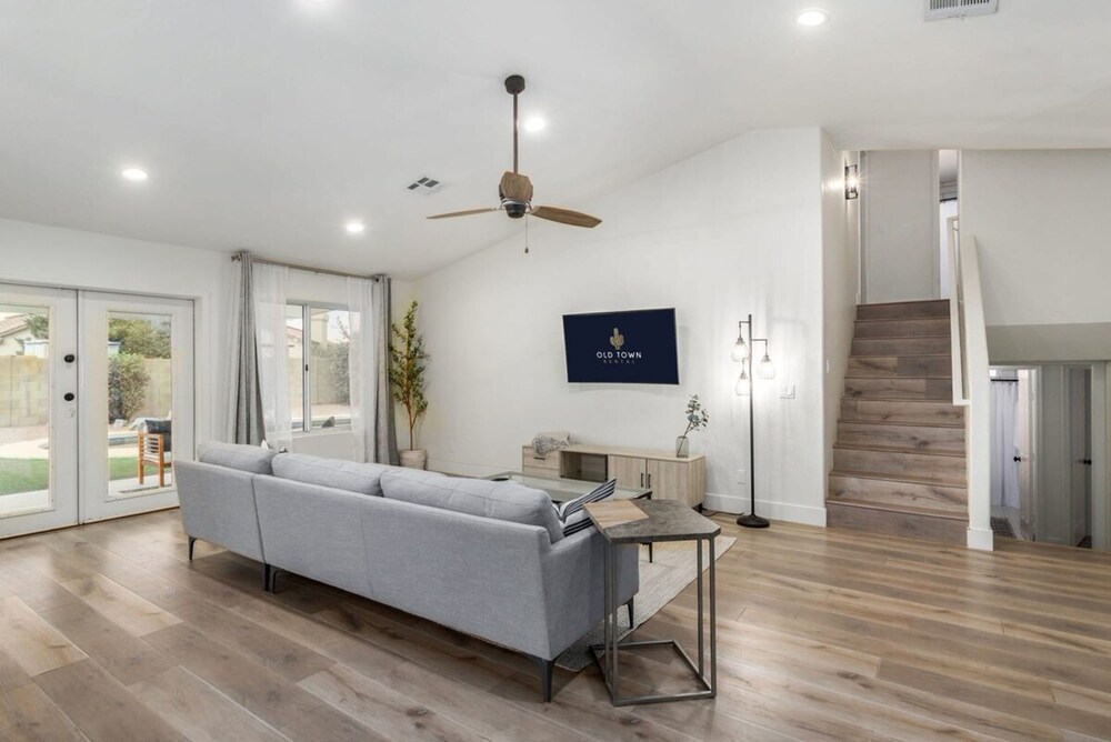 5BR Citrus Estate Sleeps 13 Free Htd Pool Gameroom