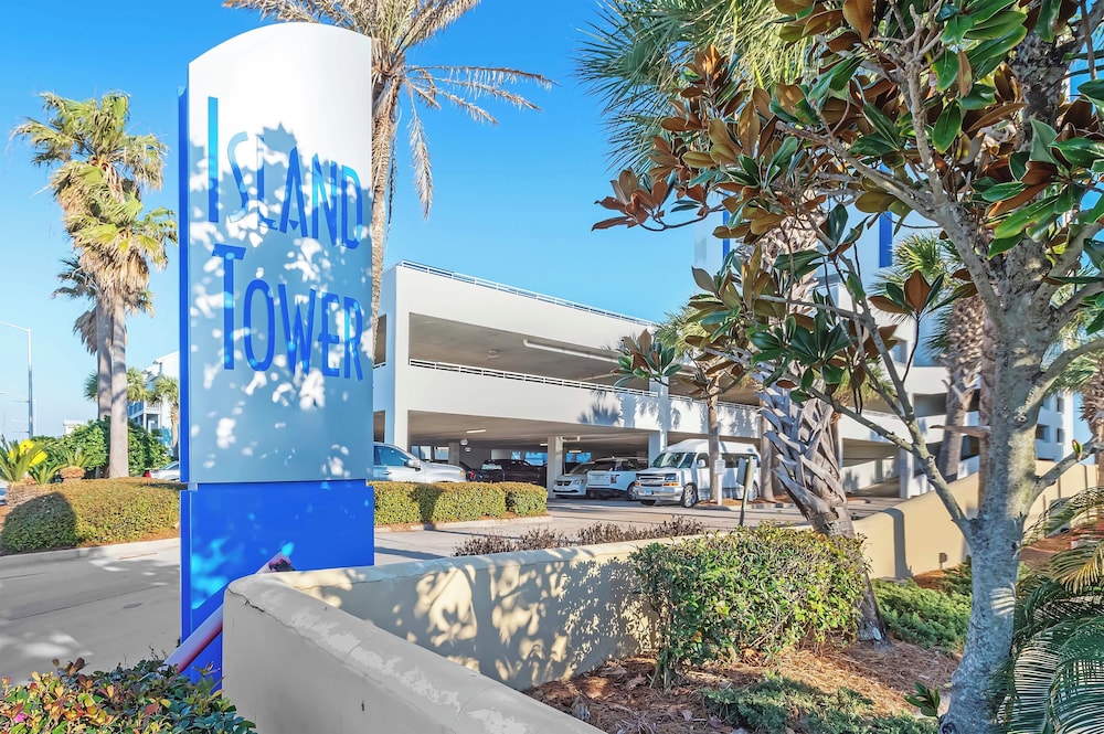Gulf Views & Pools: Beachfront Island Tower Condo