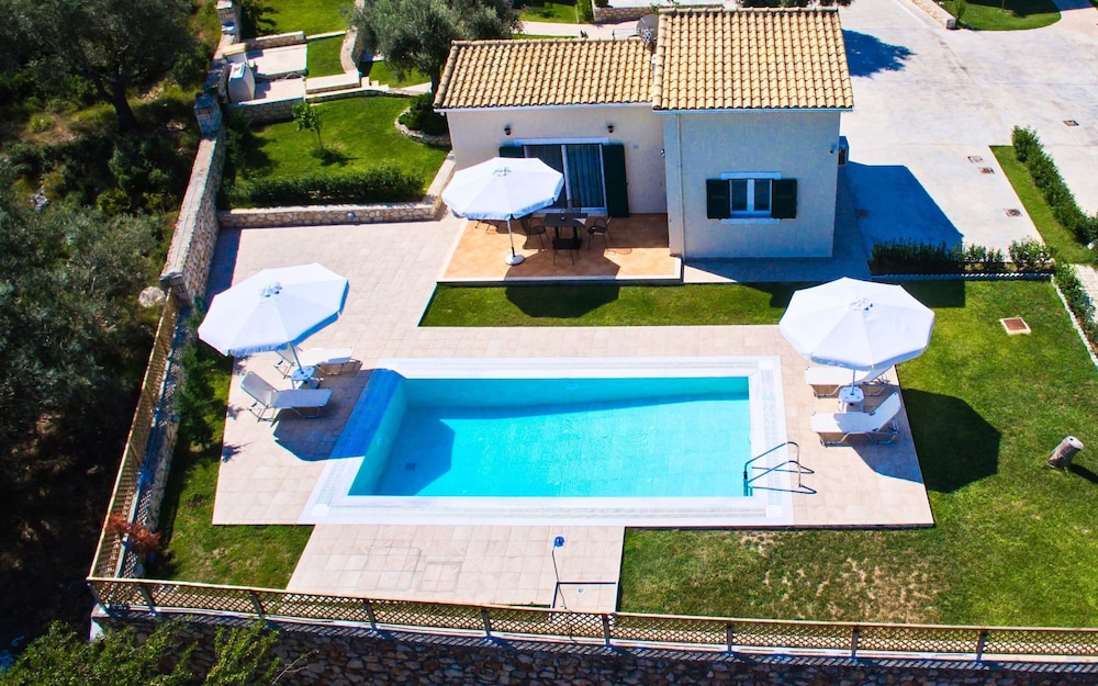 Lefkogea Villas photo 3