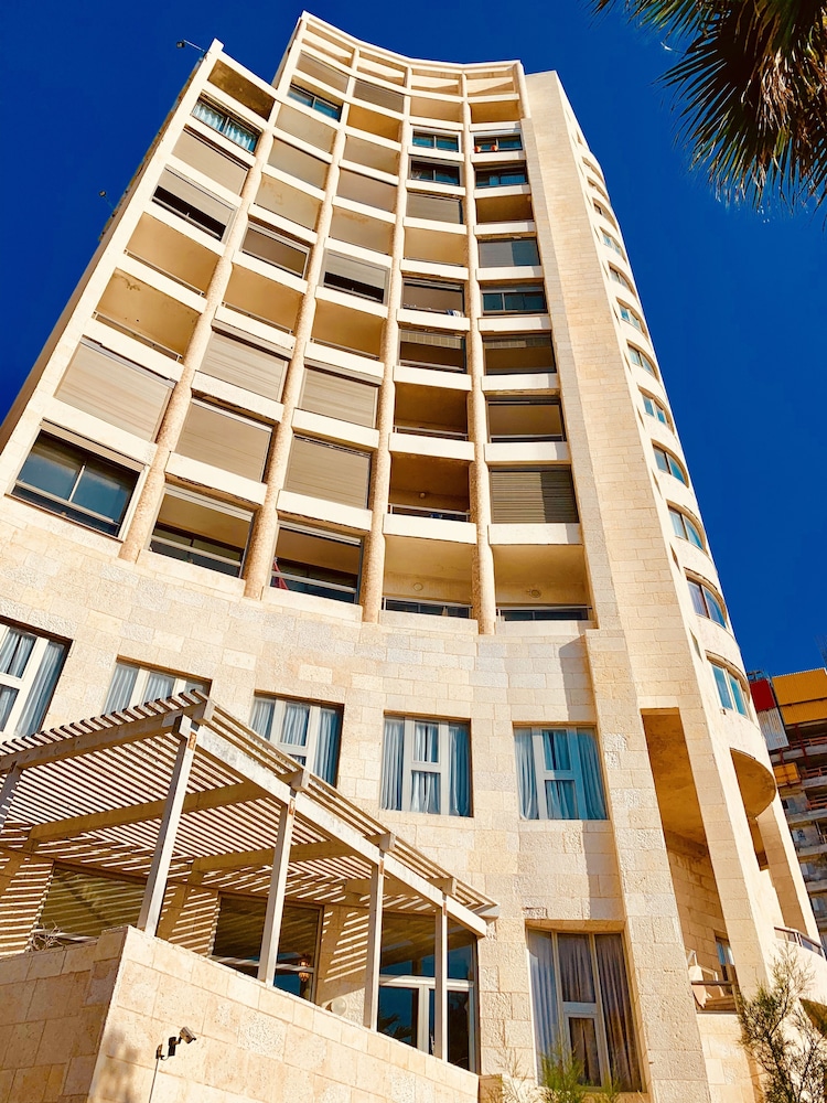 Royal on the Sea view 3