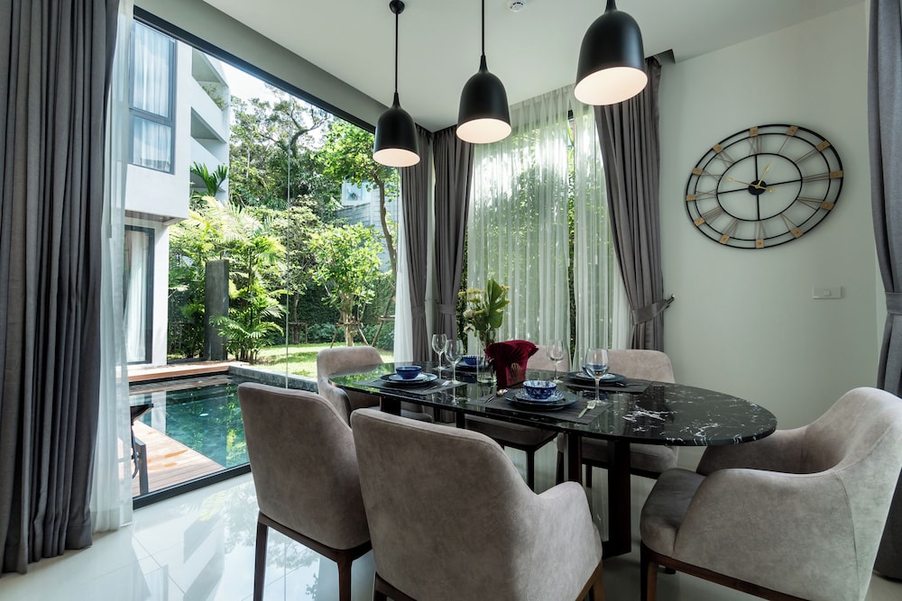 Panora Villa 8112 By Villacarte