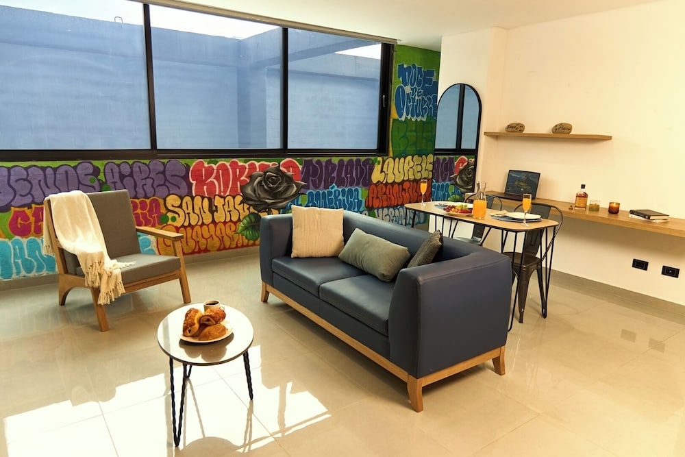 Charming Aparta-suite Stadio Rosa Negra Retreat