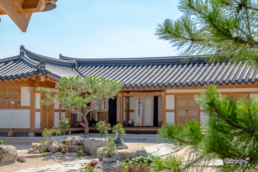 Gyeongju Hanok1st