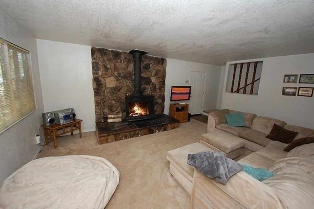 1503 Bonita Road 4 Bedroom Cabin by RedAwning