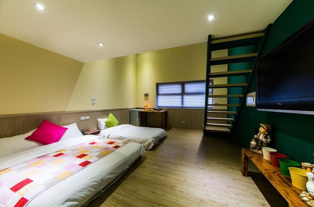 LITHO Hostel