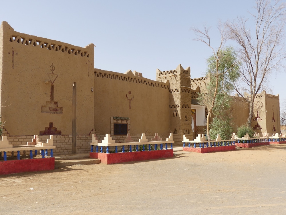 Les Pyramides Hotel view 3