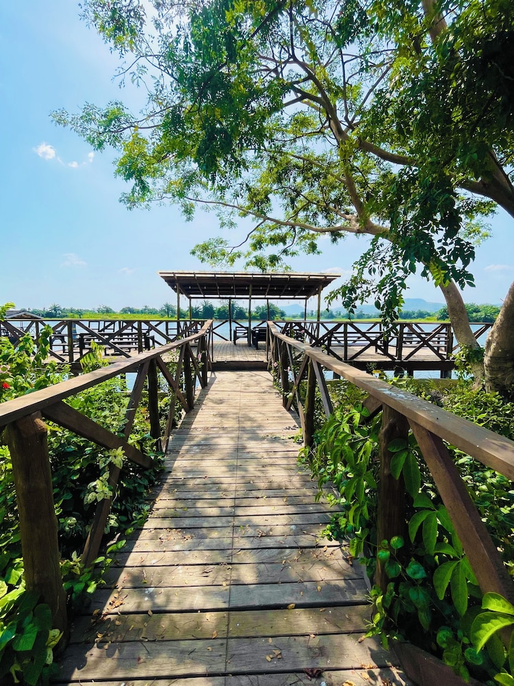 Platinum Blue Island Resort