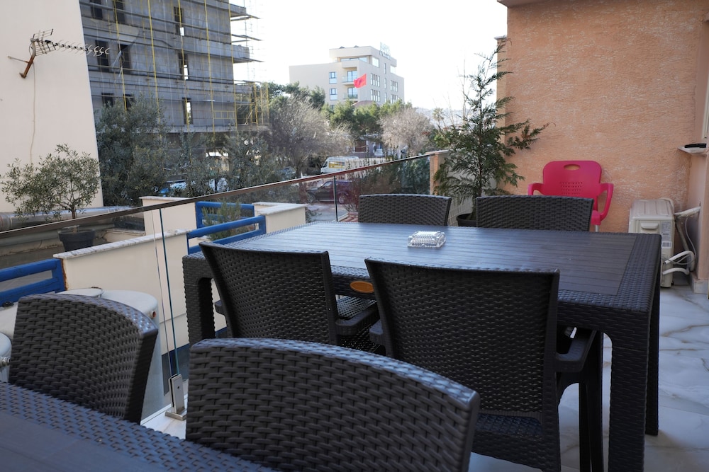 Enles Hotel