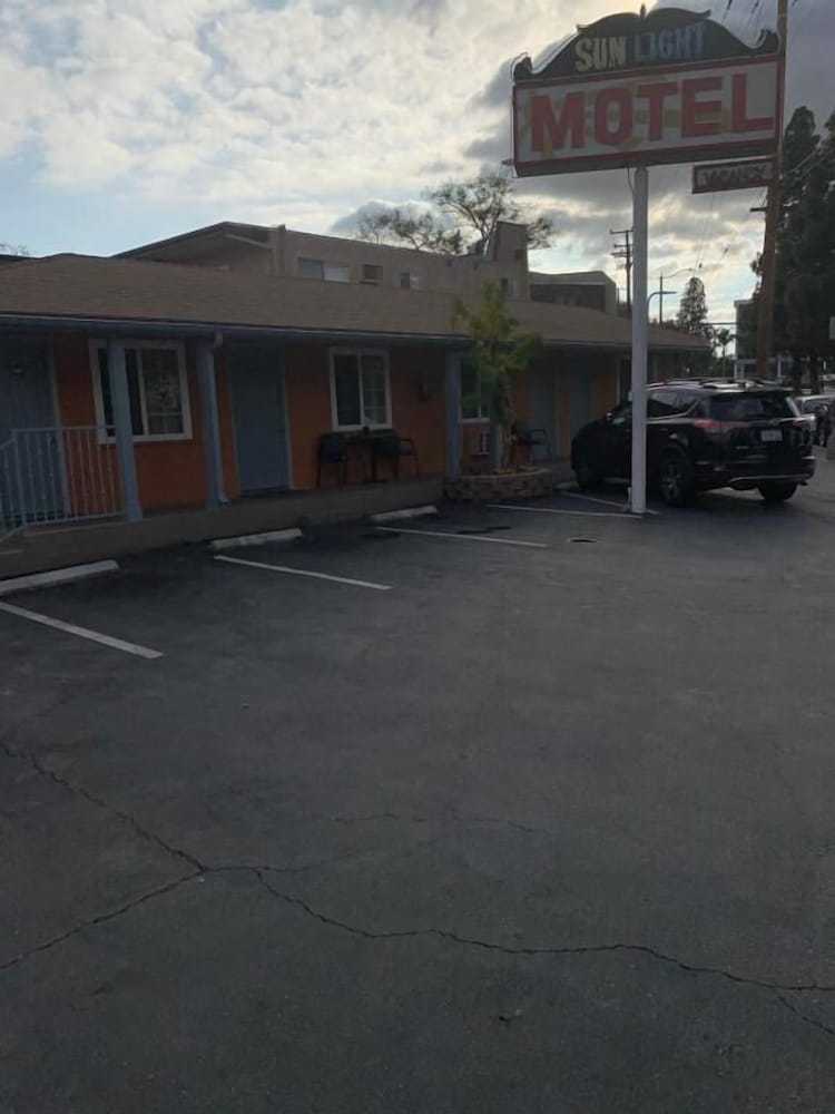 Sunlight Motel