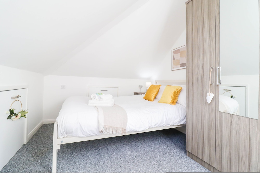 Cosy and Bright 1-bedroom Stay